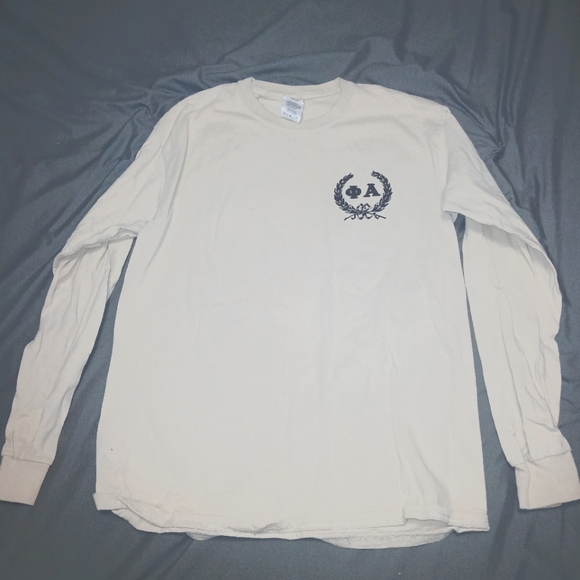 Nice sorority sweater from 2015 - Picture 1 of 3